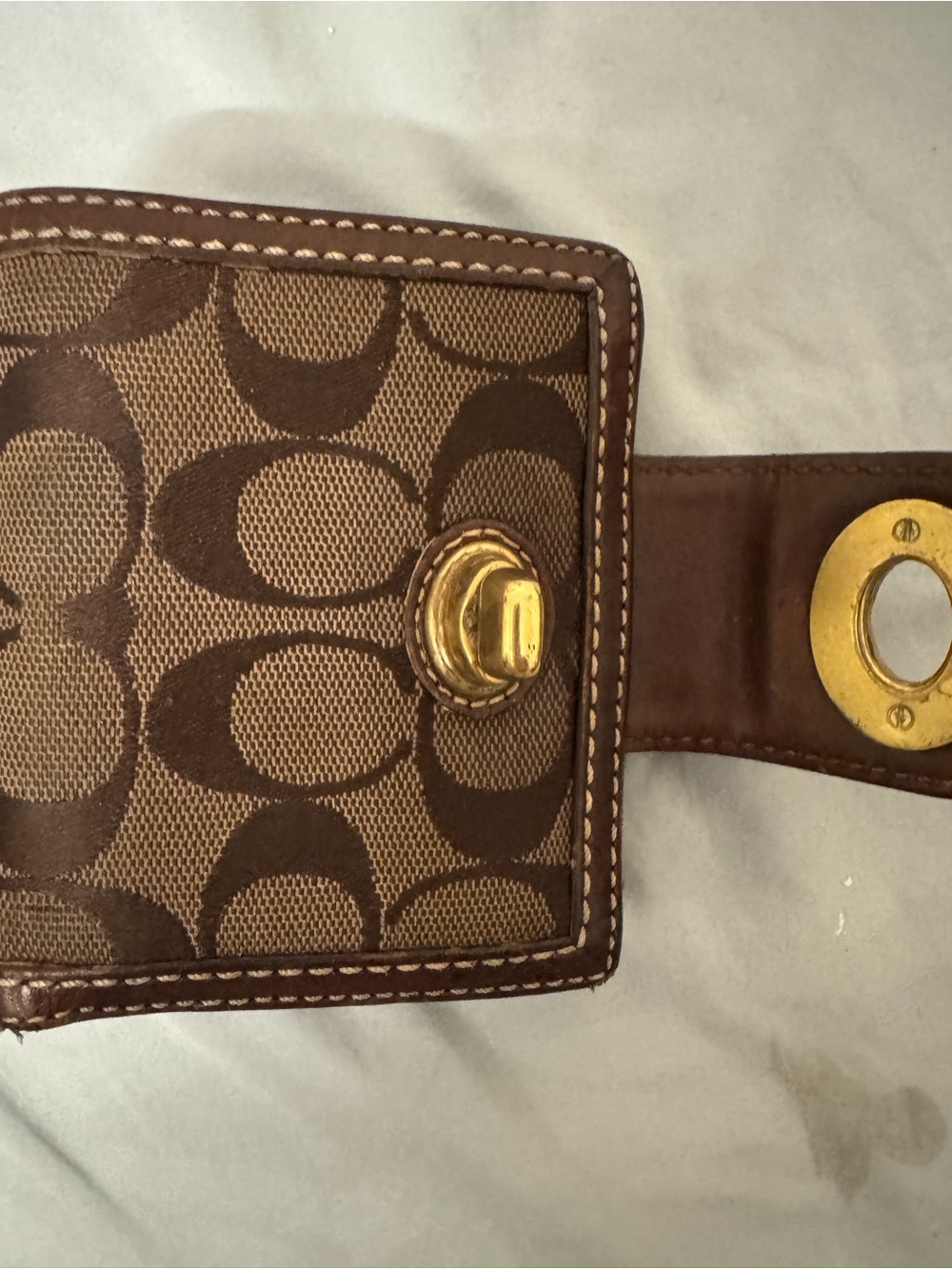 Coach Brown Signature Canvas Vintage Wallet with Turnlock - Picture 3 of 16